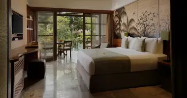 Premier Room Pool Access